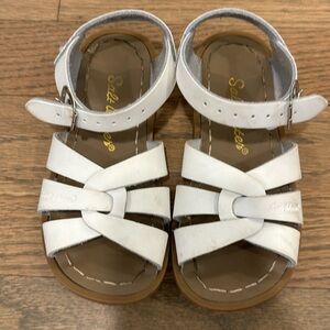 Saltwater sandals